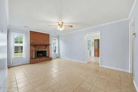 913 Colony Drive New Bern NC 28562