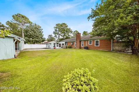 913 Colony Drive New Bern NC 28562