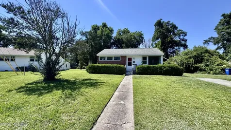425 New River Drive Jacksonville NC 28540