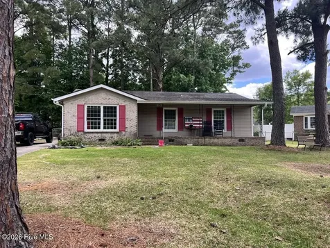 302 Cardinal Road Jacksonville NC 28540