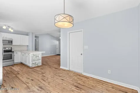 135 Daphne Drive Hubert NC 28539
