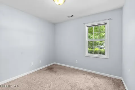 135 Daphne Drive Hubert NC 28539
