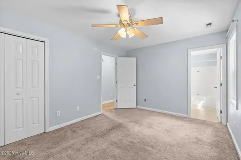 135 Daphne Drive Hubert NC 28539