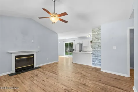 135 Daphne Drive Hubert NC 28539