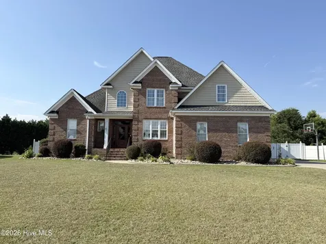 181 Blackwater Drive Winterville NC 28590