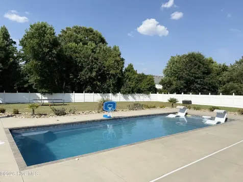 181 Blackwater Drive Winterville NC 28590