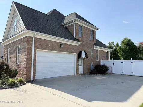 181 Blackwater Drive Winterville NC 28590