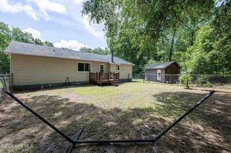 2013 Ridge Road New Bern NC 28560