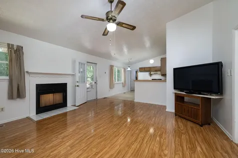 2013 Ridge Road New Bern NC 28560