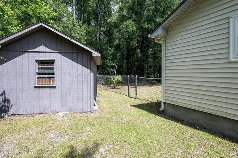 2013 Ridge Road New Bern NC 28560