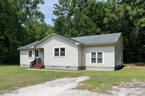 2013 Ridge Road New Bern NC 28560