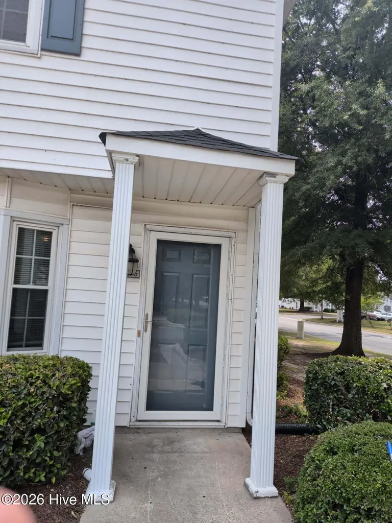 3801 Sterling Pointe Drive Winterville NC 28590