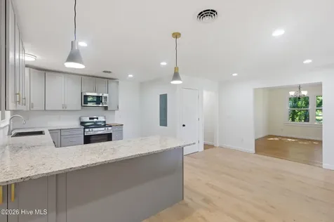 1904 Chestnut Avenue New Bern NC 28562