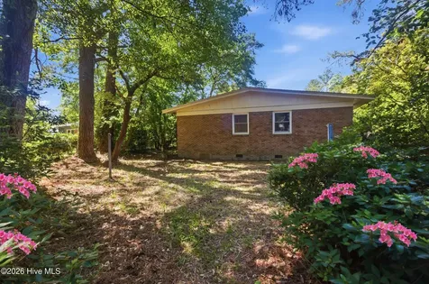 1904 Chestnut Avenue New Bern NC 28562