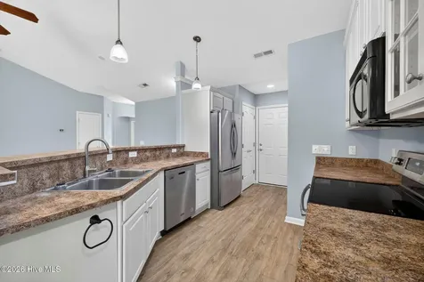 512 Azalea Drive Hampstead NC 28443