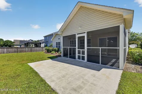 512 Azalea Drive Hampstead NC 28443