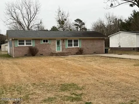 2008 Thompson Drive Newport NC 28570