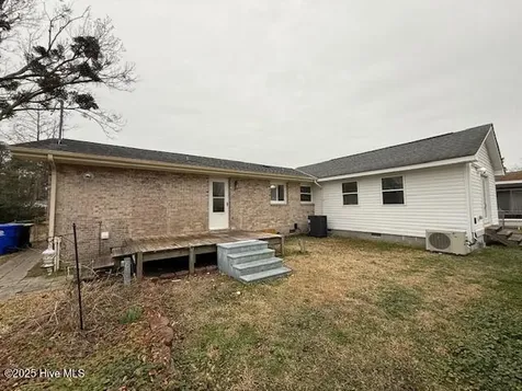 2008 Thompson Drive Newport NC 28570