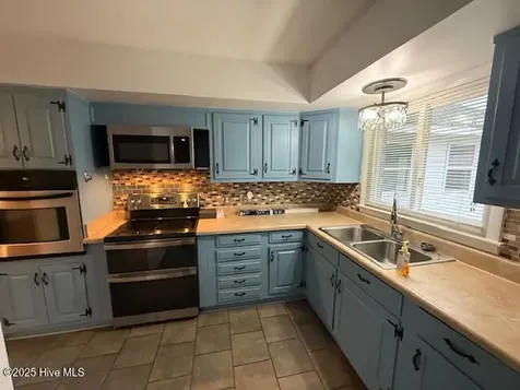 2008 Thompson Drive Newport NC 28570