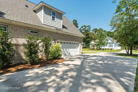 611 Grovewood Lane SE Bolivia NC 28422