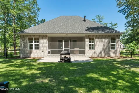 611 Grovewood Lane SE Bolivia NC 28422