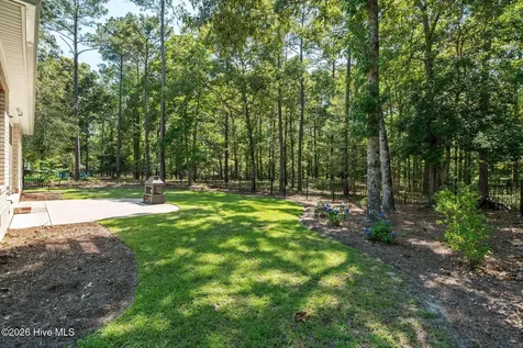 611 Grovewood Lane SE Bolivia NC 28422