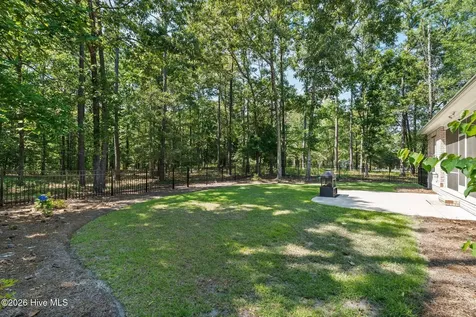 611 Grovewood Lane SE Bolivia NC 28422