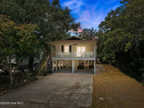 169 NW 3rd Street Oak Island NC 28465