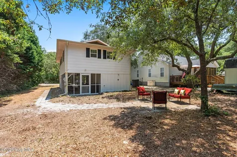 169 NW 3rd Street Oak Island NC 28465