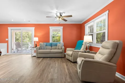 169 NW 3rd Street Oak Island NC 28465