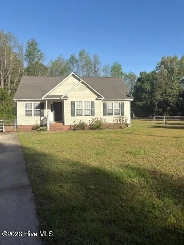 1828 Garner Road Greenville NC 27834
