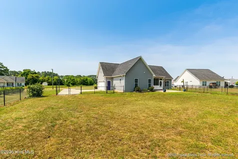 1227 Grayleigh Drive Ayden NC 28513