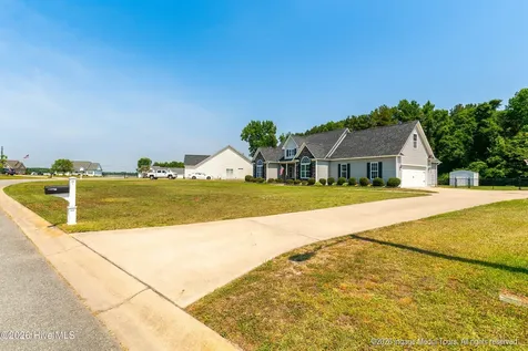 1227 Grayleigh Drive Ayden NC 28513