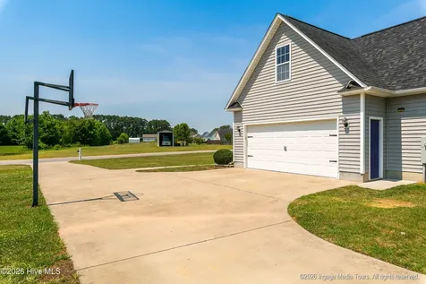 1227 Grayleigh Drive Ayden NC 28513