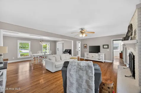 3820 Sweetbriar Road Wilmington NC 28403
