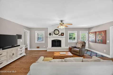 3820 Sweetbriar Road Wilmington NC 28403