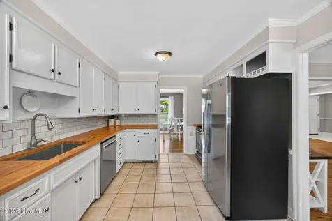 3820 Sweetbriar Road Wilmington NC 28403