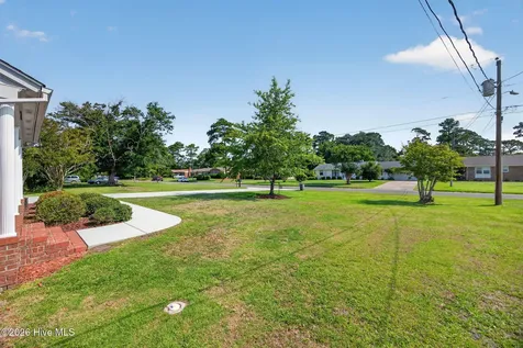 3820 Sweetbriar Road Wilmington NC 28403