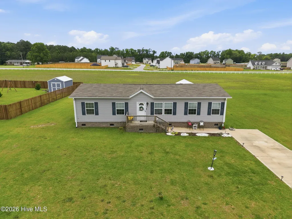 203 Magnolia Drive Stella NC 28582