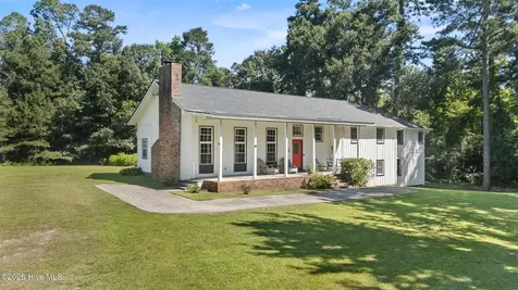 8821 Red Hill Road Whiteville NC 28472