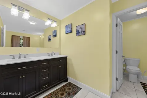 8821 Red Hill Road Whiteville NC 28472