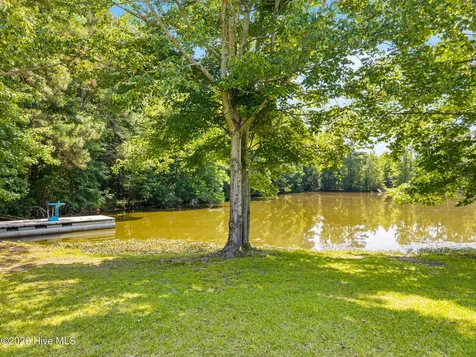 8821 Red Hill Road Whiteville NC 28472