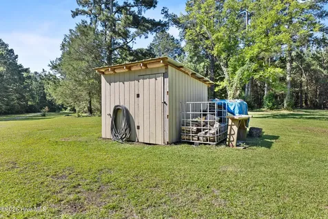 8821 Red Hill Road Whiteville NC 28472