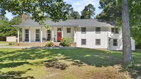 8821 Red Hill Road Whiteville NC 28472