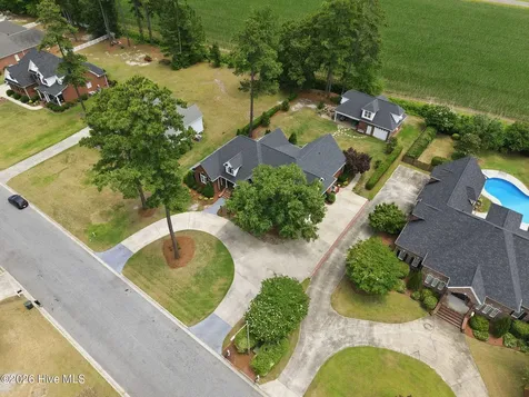 201 Foxcroft Lane Winterville NC 28590