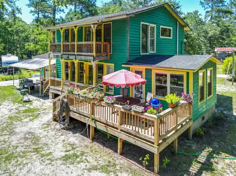 1205 Shelter Creek Drive Burgaw NC 28425