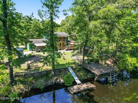 1205 Shelter Creek Drive Burgaw NC 28425