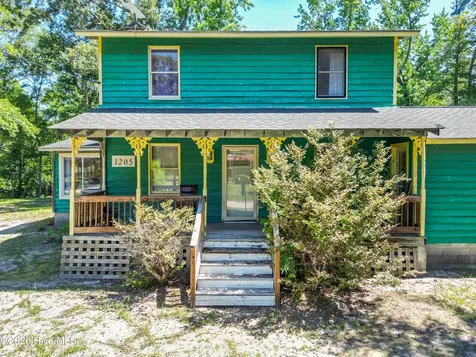 1205 Shelter Creek Drive Burgaw NC 28425