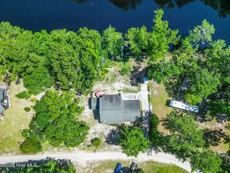1205 Shelter Creek Drive Burgaw NC 28425