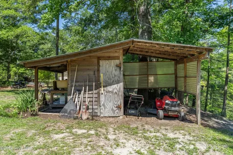1205 Shelter Creek Drive Burgaw NC 28425